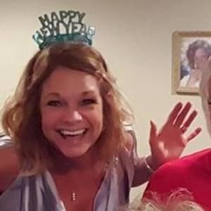 Meet your Posher, Dee