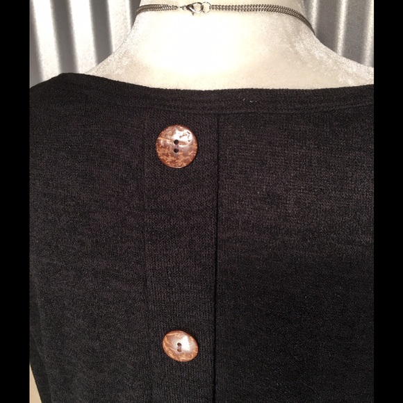 Solid Button Back Knit Top - Picture 3 of 4