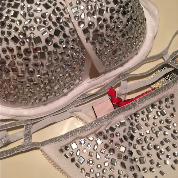 SOLD🎀 - Picture 3 of 4