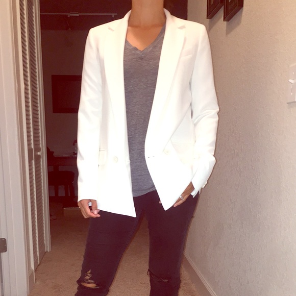 💫FLASH SALE💫 Ivory Express one button blazer
