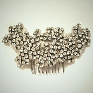 Vera Wang Crystal Comb