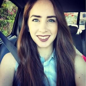 Meet your Posher, Fabiola m.