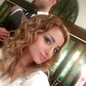 Meet your Posher, Helen