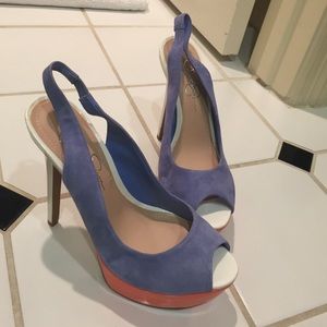 Jessica Simpson pumps