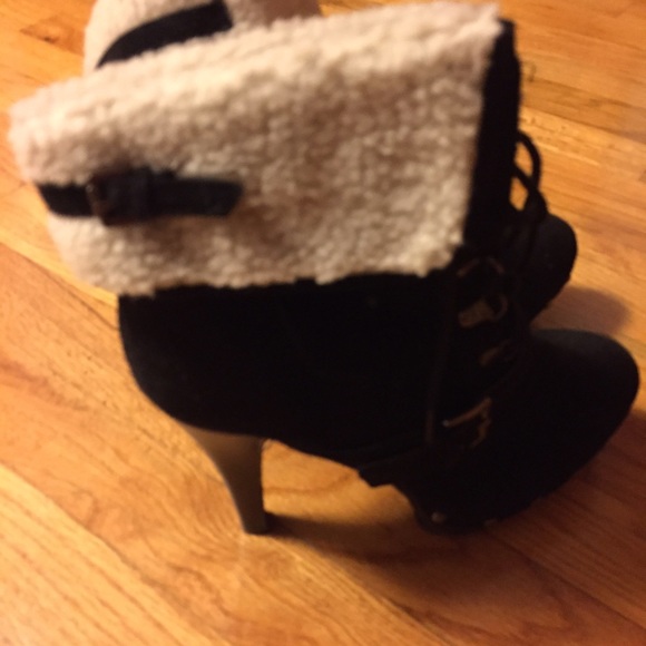 Boots - Picture 2 of 3