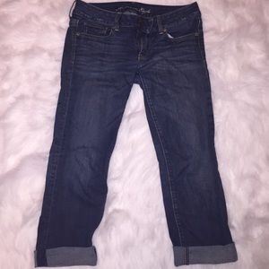 American Eagle size 6 jean capris
