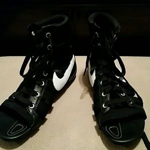 Nike gladiator sandals