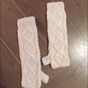 Urban outfitters fingerless gloves