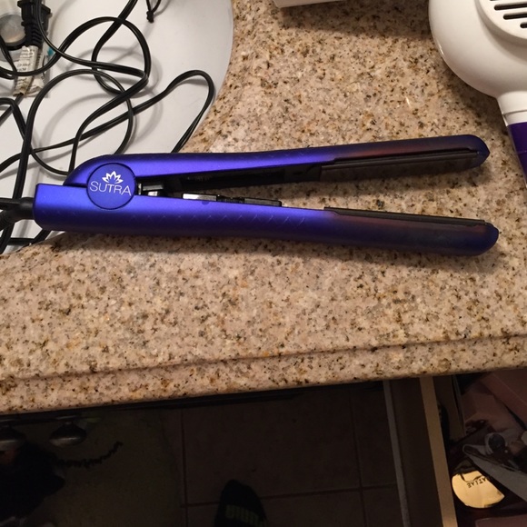 Straightener - Picture 2 of 3