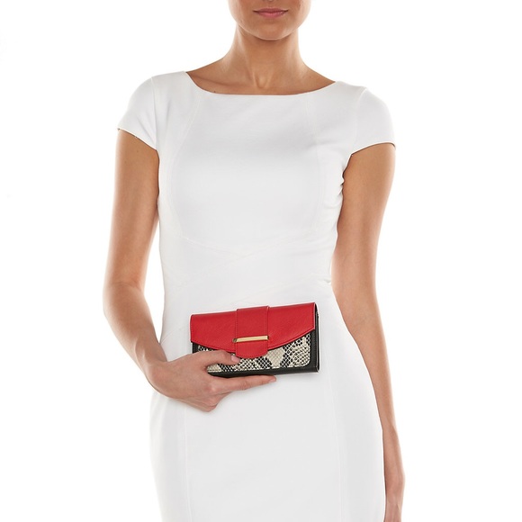 Clutch/Wallet - Picture 3 of 4