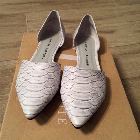 White/Grey snakeskin leather Chinese Laundry Flats