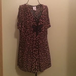Super soft pajama leopard top