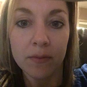 Meet your Posher, Adrienne