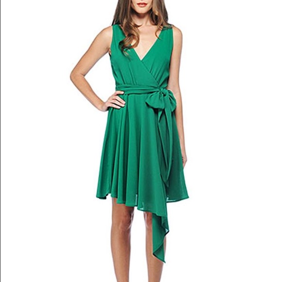 NWT BB Dakota green swing dress