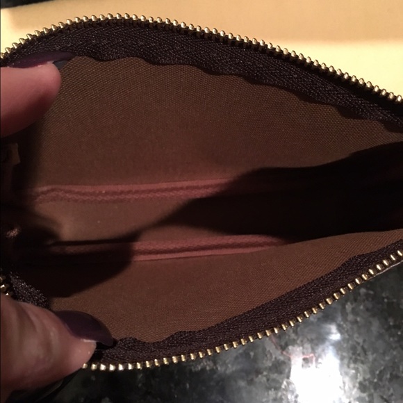 Louis Vuitton Mini Pochette - Picture 3 of 4