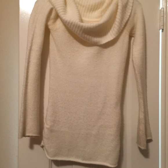 ❌traded❌Cream sweater