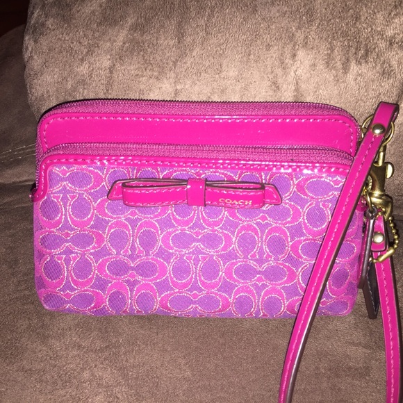 Wristlet - Picture 1 of 2