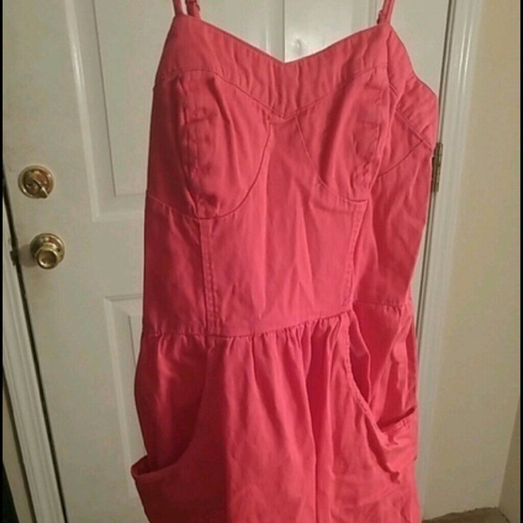 Pink sundress with pockets!