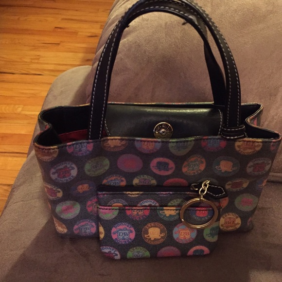 Dooney & Bourke purse - Picture 1 of 1