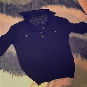 Nice light top. Vey cute.