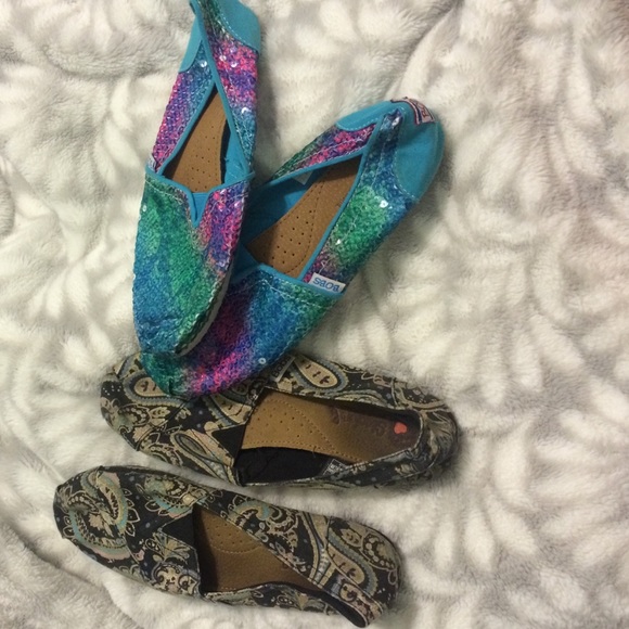 Two pair of bobs