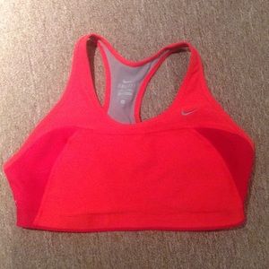 New NIKE sports bra
