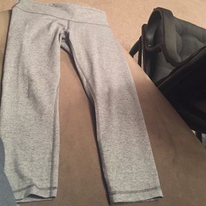 Light grey lulu lemon leggings size 6
