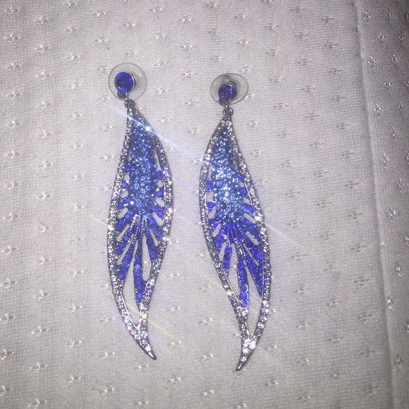 Blue rhinestone jeweled earrings