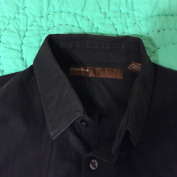Men's black long sleeve Perry Ellis dress shirt