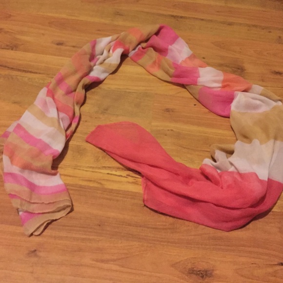 scarves - Picture 4 of 4