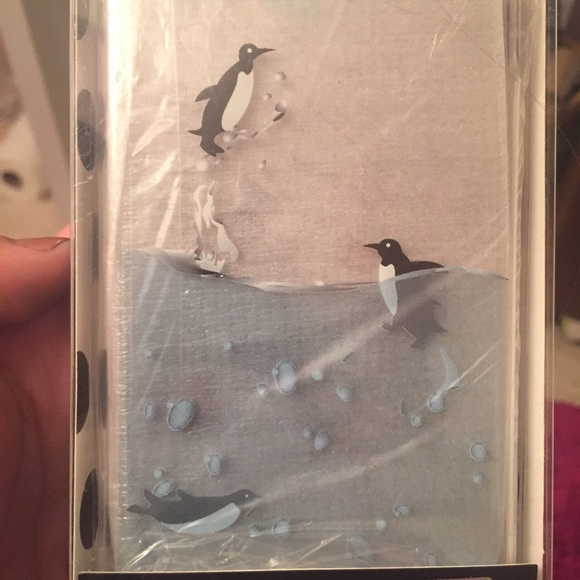 iPhone 6 Plus "flying" penguin phone case - Picture 1 of 3