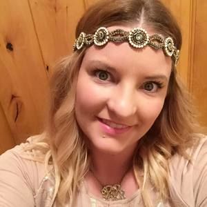 Meet your Posher, Brooke