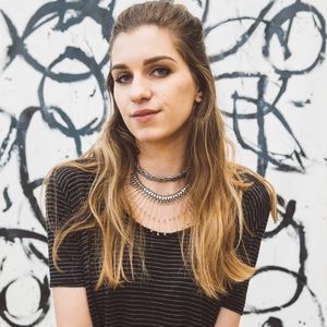 Meet your Posher, Madeline