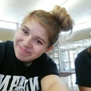 Meet your Posher, Davina