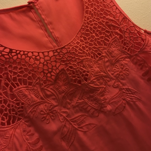 Coral top