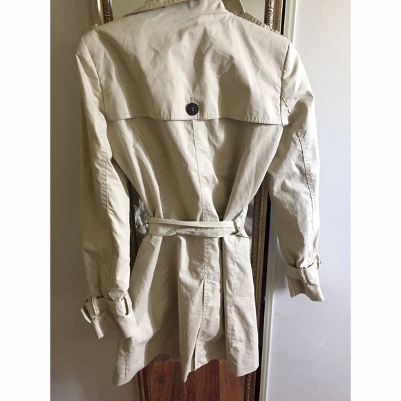 🔴SOLD beige Zara basic trench coat sz XS - Picture 2 of 3