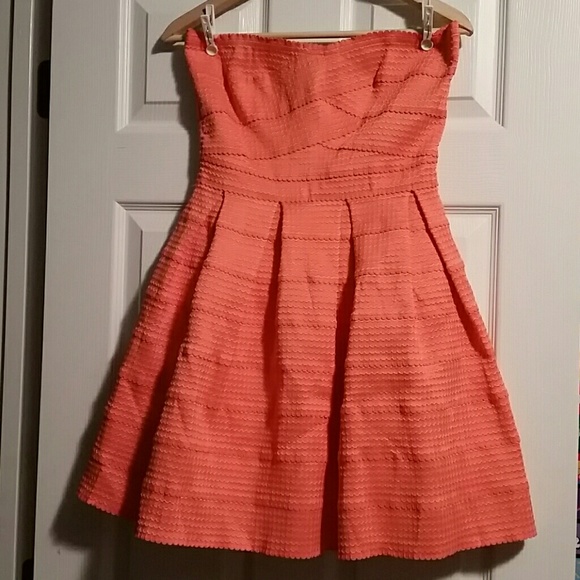 Francesca's Collections Dresses & Skirts - HP🎉🎊 "Downtown Chic"NWT Francesca's- M