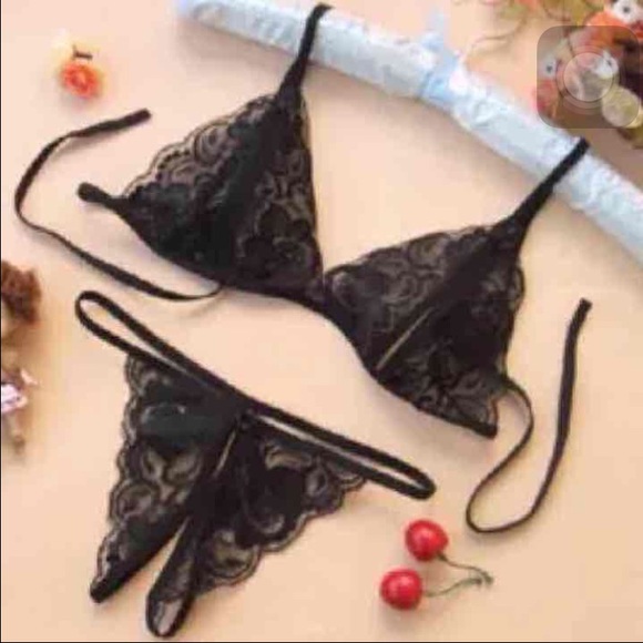 2 piece black lace lingerie set