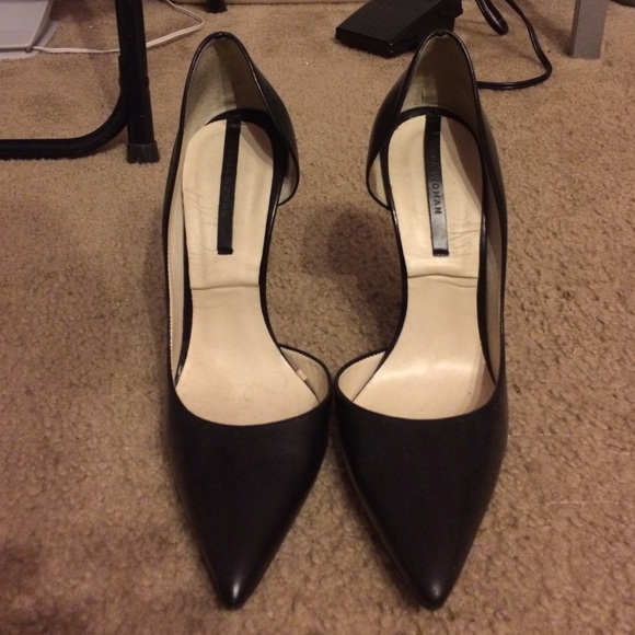 Zara black classic heels
