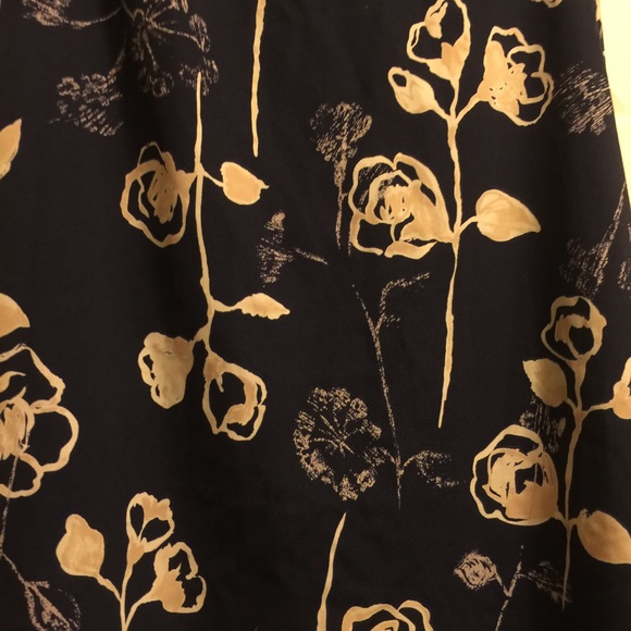 Maggie Barnes Petite 20WP Faux Wrap Pattern Skirt - Picture 4 of 4