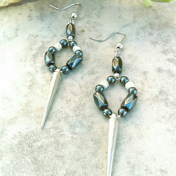 Hematite & Howlite mix Spikes Handmade Earrings - Picture 1 of 3