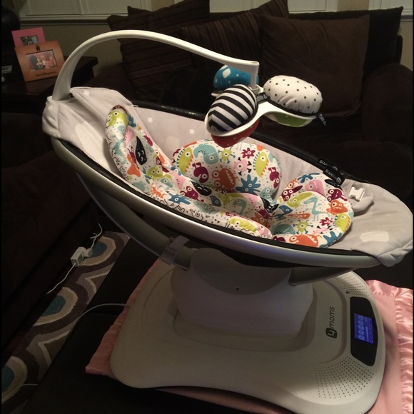 SOLD -4MOMS baby swing ****** SOLD***** - Picture 2 of 3