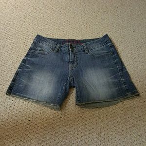 Vguc elle size 2 Jean shorts