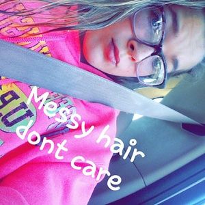 Meet your Posher, Ella