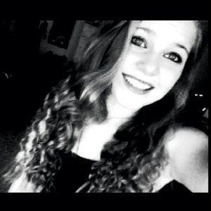 Meet your Posher, Mia