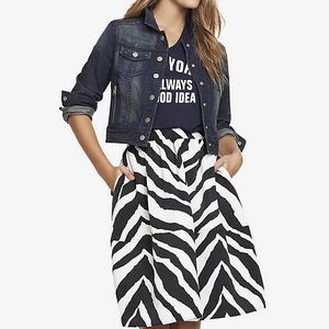 💥sold in bundle💥Express Zebra Print skirt