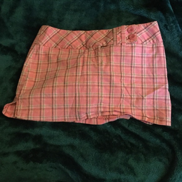Pink plaid skorts - Picture 2 of 4