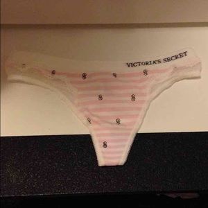 NWT vs logo thong panty