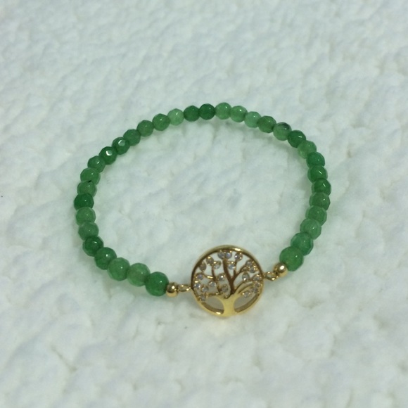 NWOT tree of life beaded bracelet