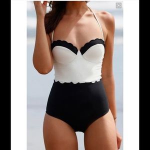 Cupshe Retro Bathing Suit